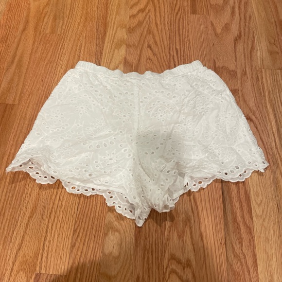 linen shorts - Picture 2 of 3